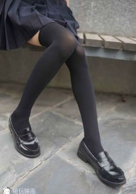 国产自21区丝袜_十万网红美女美酱